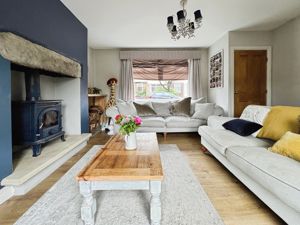 Lounge- click for photo gallery
